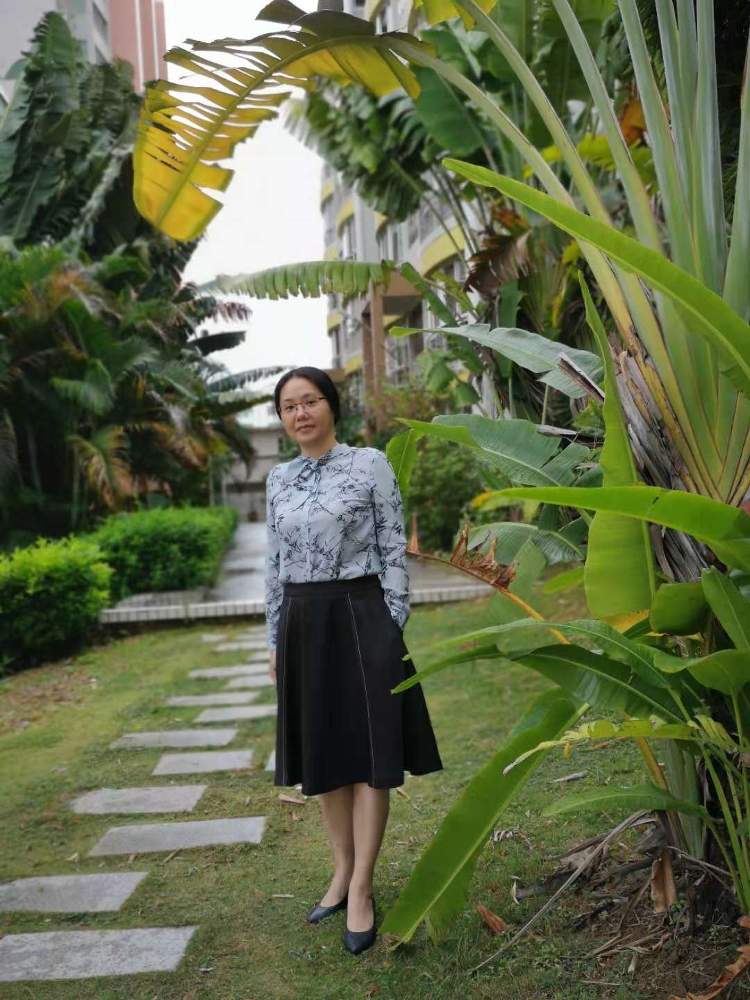 刘晓玲华南师范大学应用数学专业硕士研究生毕业,副教授,研究方向为